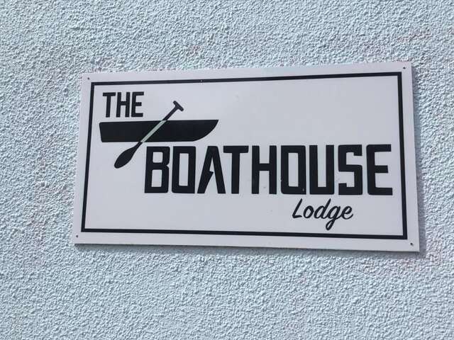 Лоджи The Boathouse Lodge Hostel Бандоран-3